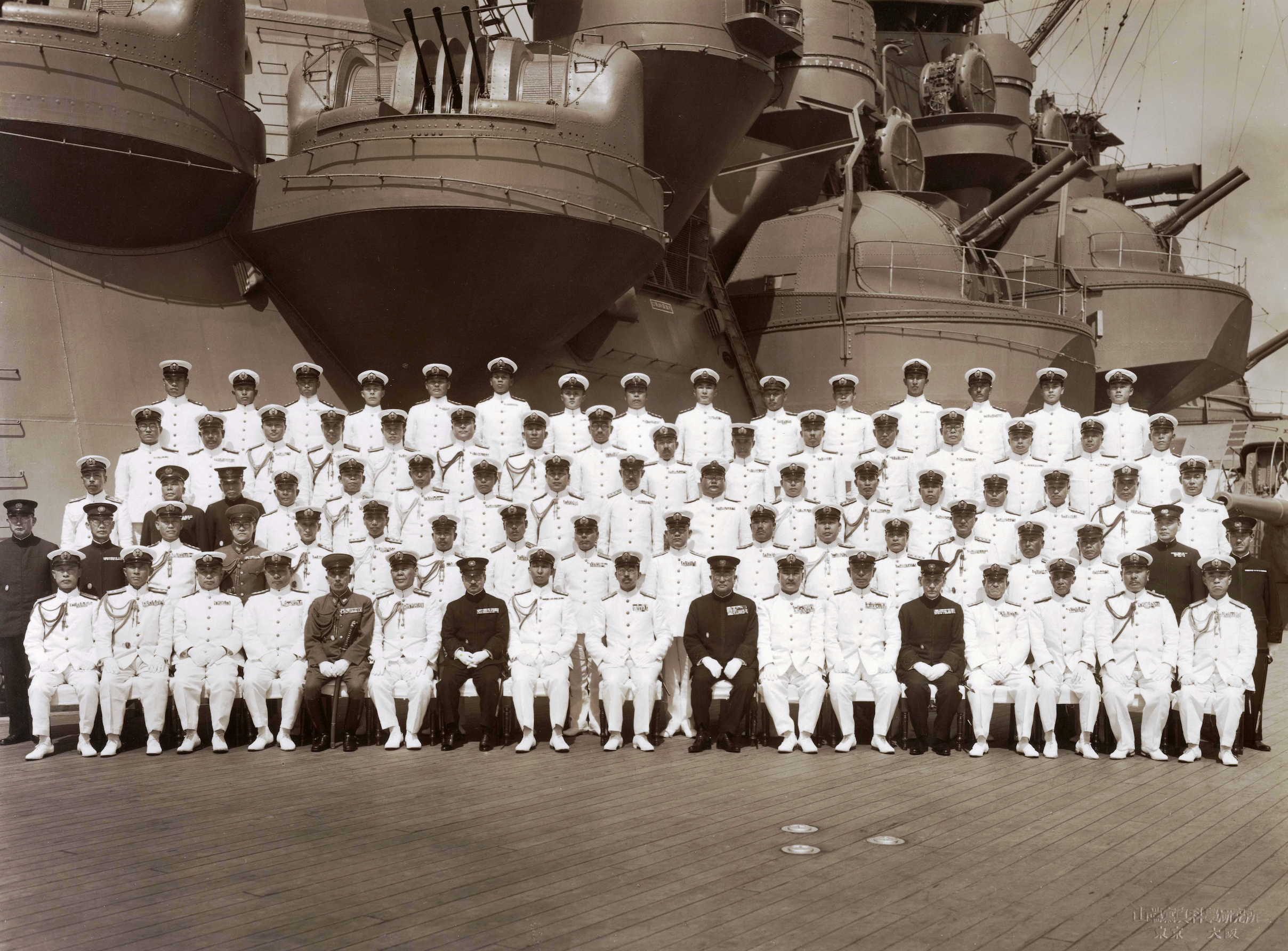 Ere Taishō : le chemin vers la guerre et les mécanismes de la militarisation du Japon